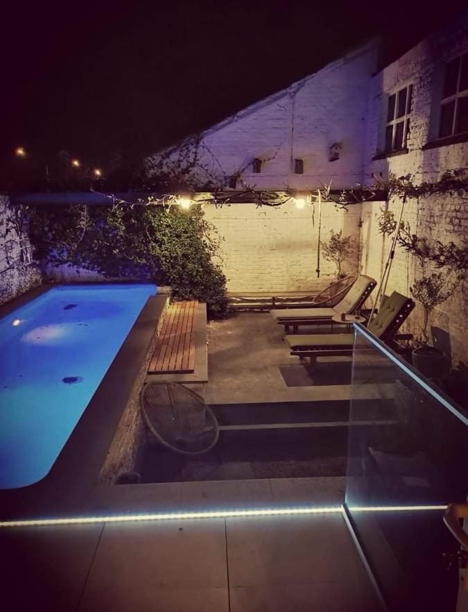 Villa Karaktervolle Woning Met Zwembad Te Renaix Extérieur photo